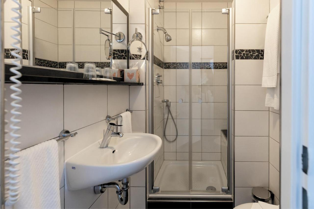 Hotel Garni " Am Domplatz" Erfurt Ngoại thất bức ảnh
