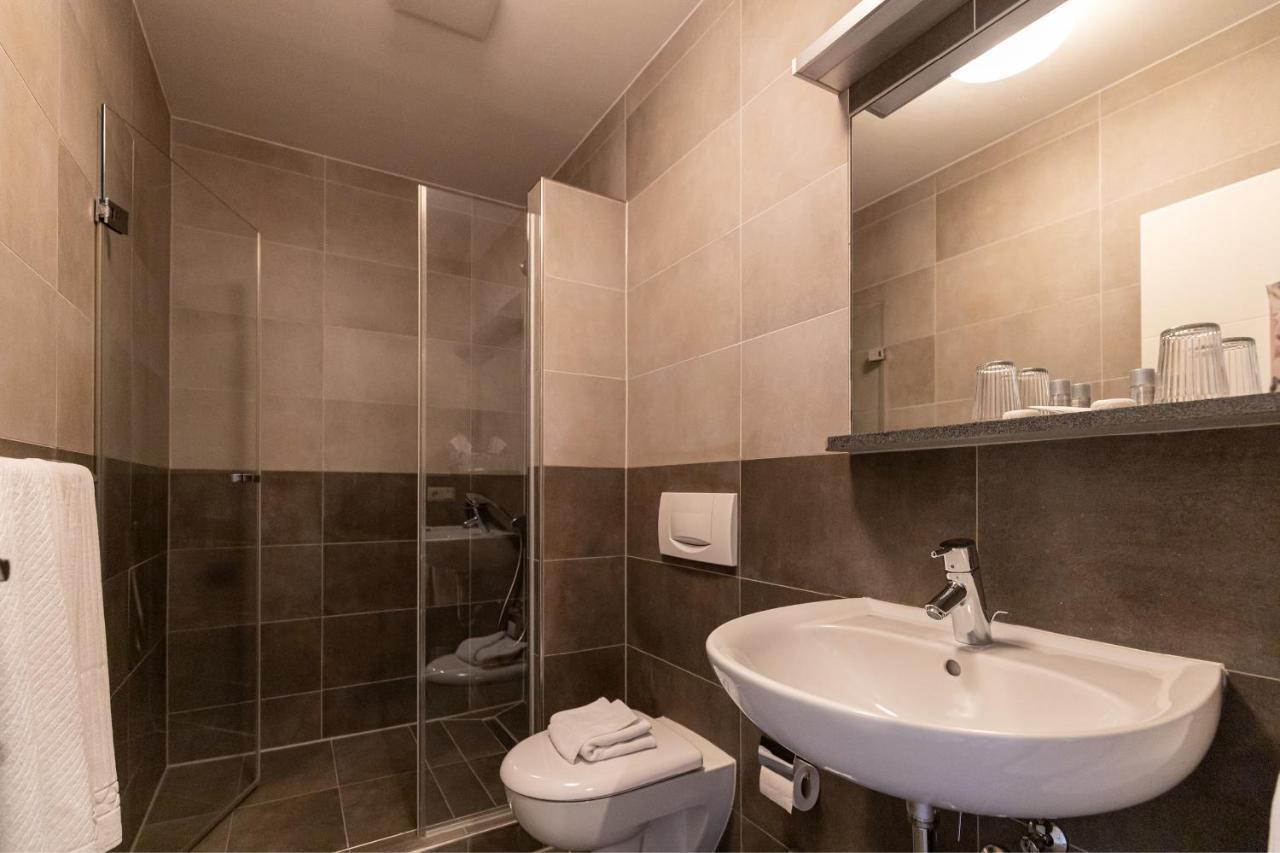 Hotel Garni " Am Domplatz" Erfurt Ngoại thất bức ảnh